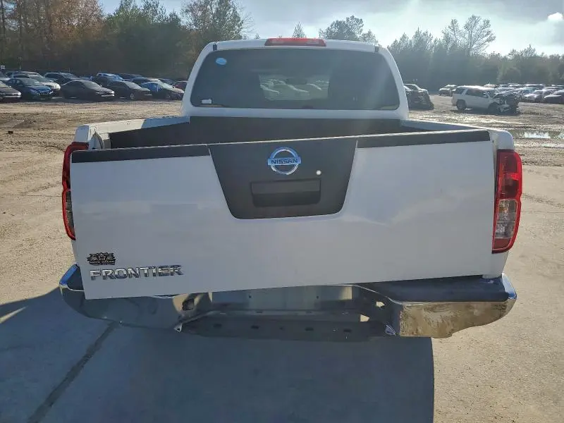 2011 NISSAN FRONTIER S  