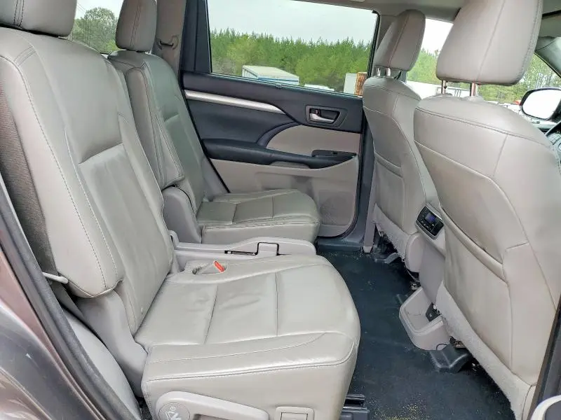 2016 TOYOTA HIGHLANDER XLE  