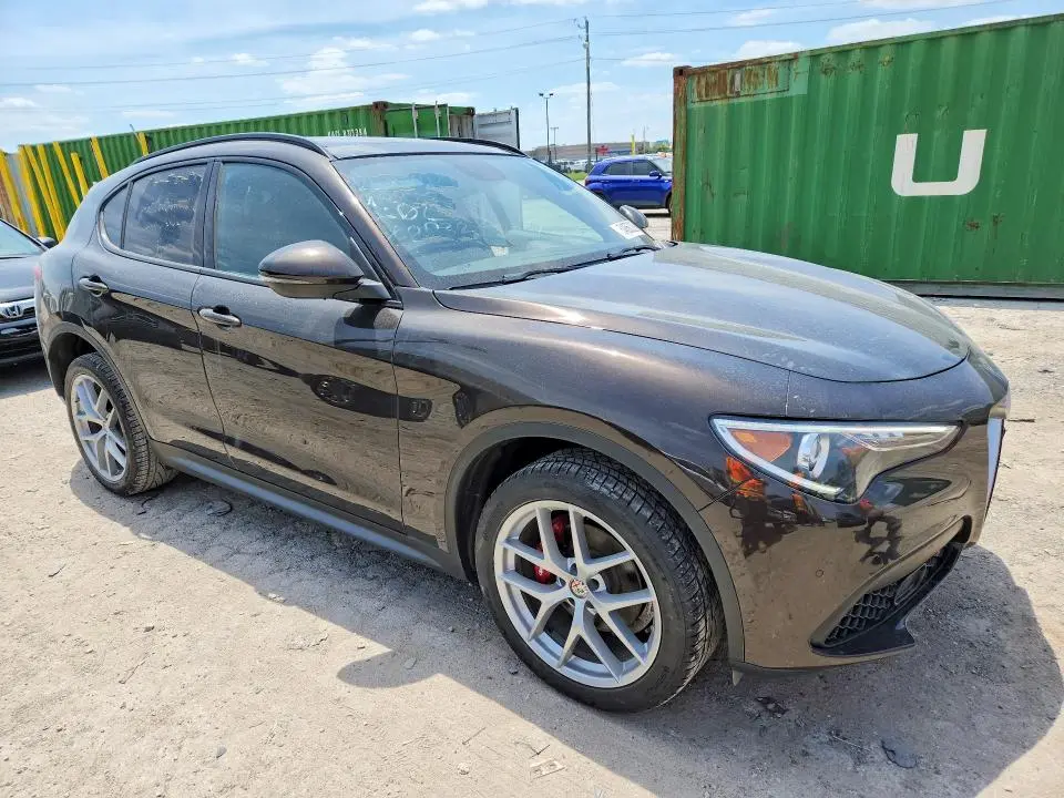 2018 ALFA ROMEO STELVIO TI SPORT  