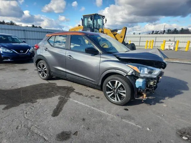 2020 NISSAN KICKS SV  
