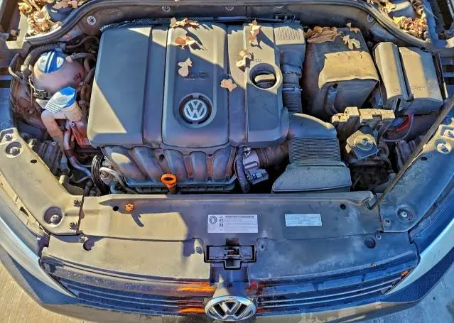 2012 VOLKSWAGEN JETTA SE  