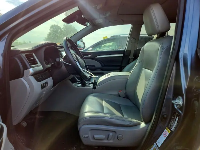 2018 TOYOTA HIGHLANDER XLE  