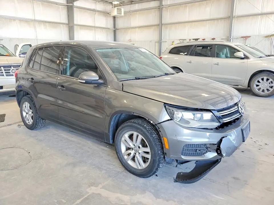 2013 VOLKSWAGEN TIGUAN S  