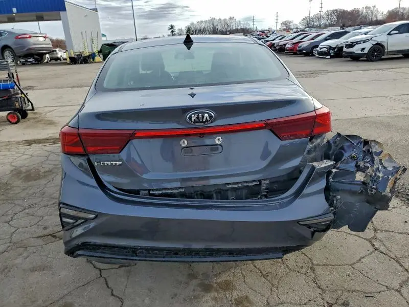 2019 KIA FORTE FE  