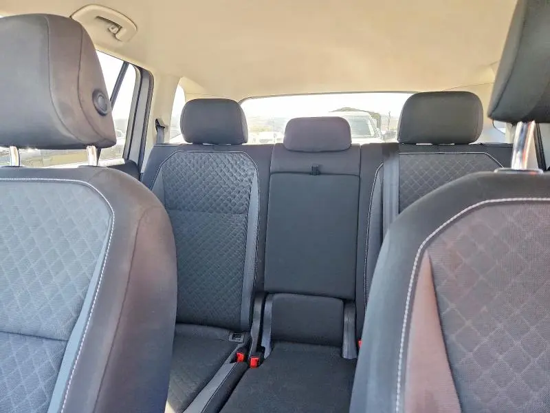 2021 VOLKSWAGEN TIGUAN S  