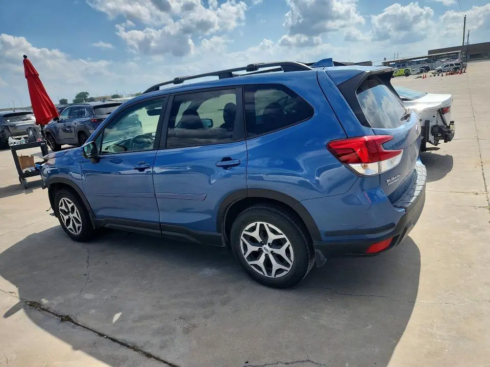 2024 SUBARU FORESTER PREMIUM  