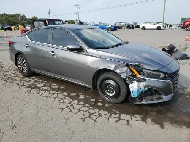 2024 NISSAN ALTIMA SV  