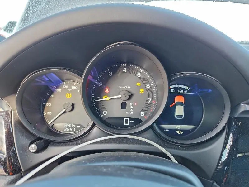 2024 PORSCHE MACAN BASE  
