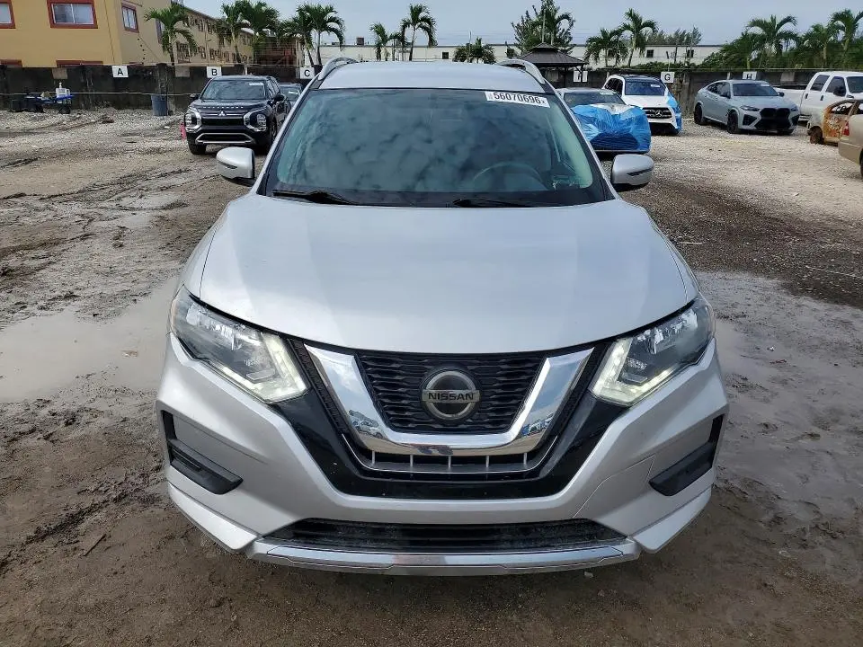 2018 NISSAN ROGUE SV  