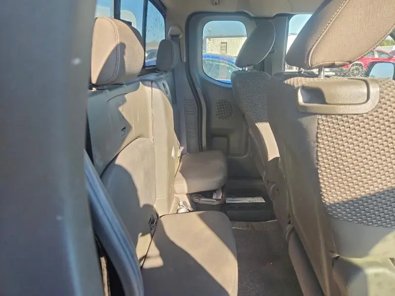 2012 NISSAN FRONTIER SV  