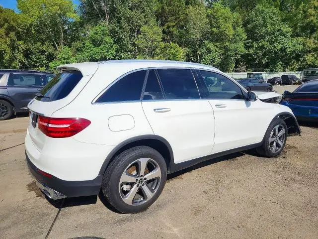 2019 MERCEDES-BENZ GLC 300  