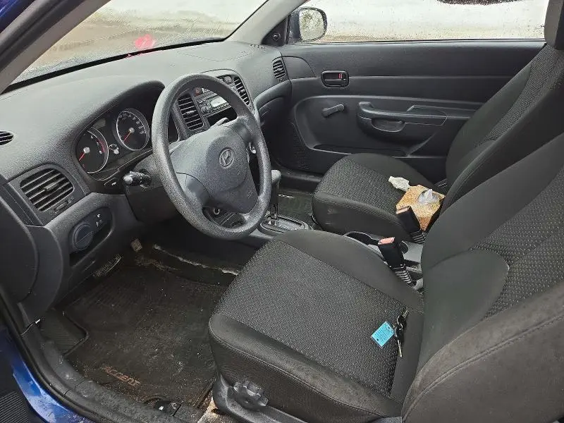 2011 HYUNDAI ACCENT SE  