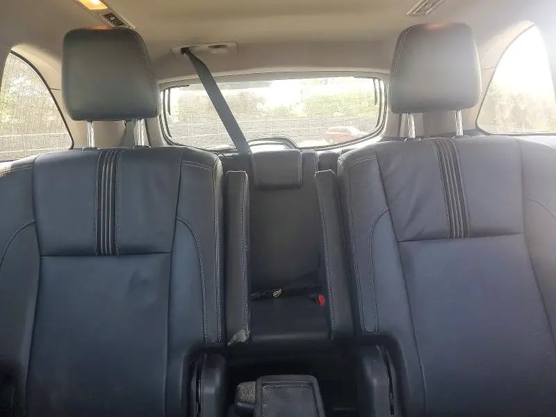 2017 TOYOTA HIGHLANDER SE  