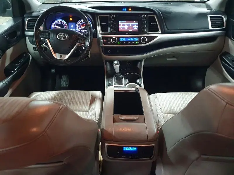 2015 TOYOTA HIGHLANDER   
