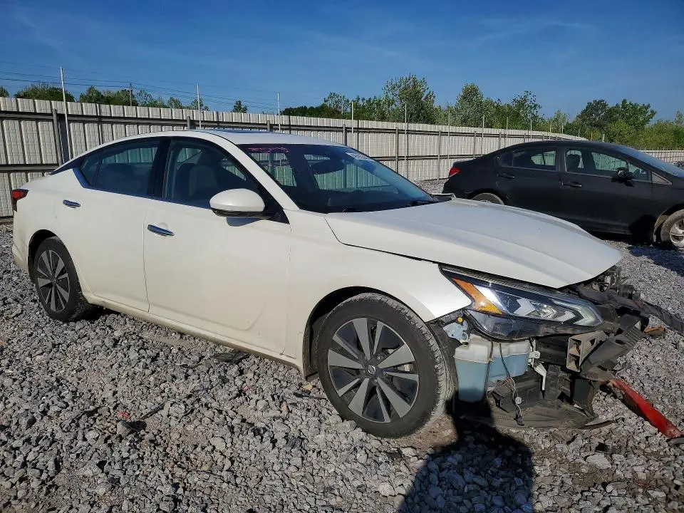 2019 NISSAN ALTIMA SV  