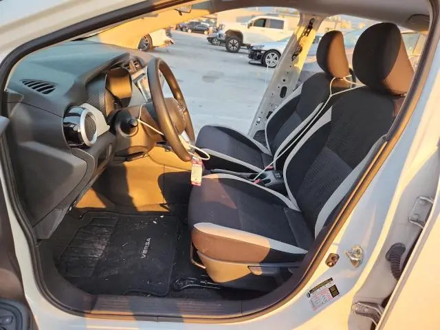 2022 NISSAN VERSA SV  