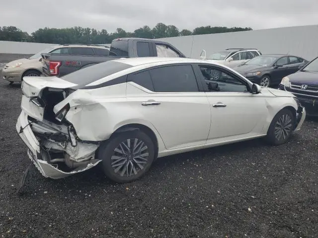 2023 NISSAN ALTIMA SV  