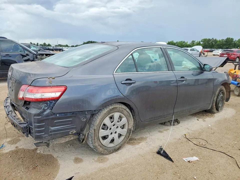 2010 TOYOTA CAMRY LE  