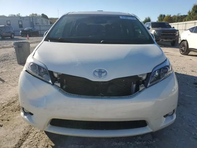 2016 TOYOTA SIENNA XLE  