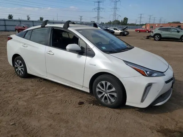 2020 TOYOTA PRIUS LE  