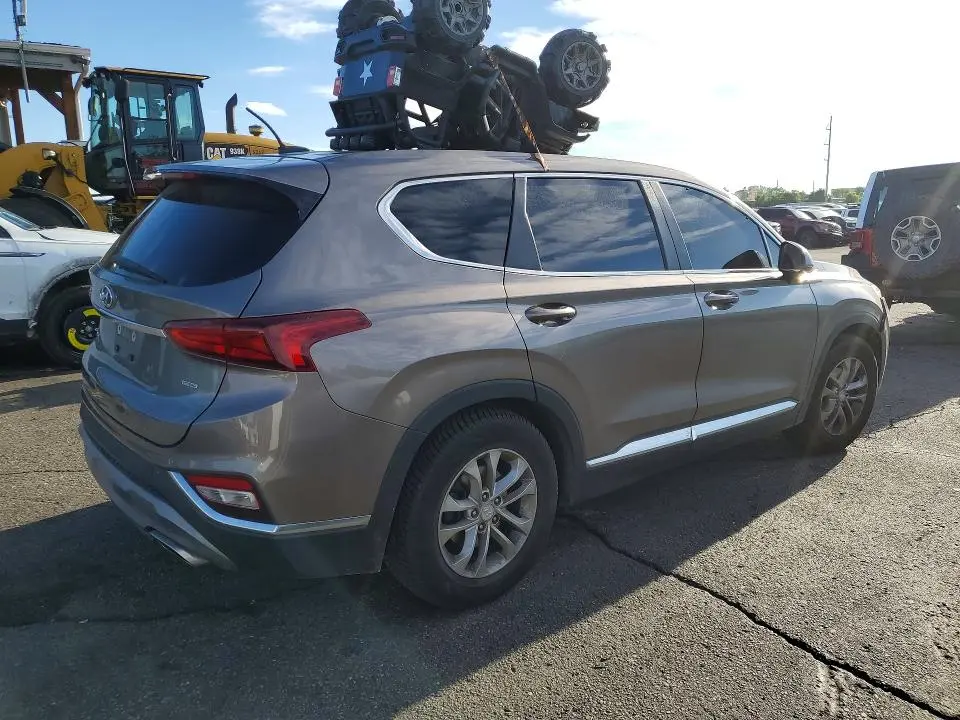 2019 HYUNDAI SANTA FE SE  