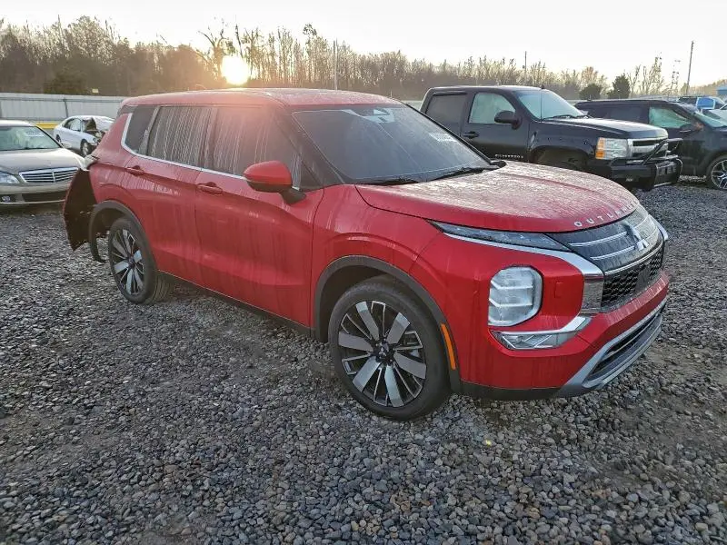 2025 MITSUBISHI OUTLANDER SE  