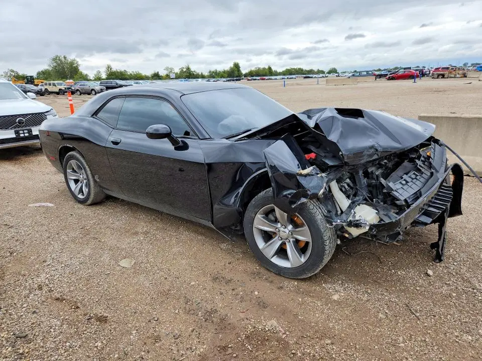 2016 DODGE CHALLENGER SXT  