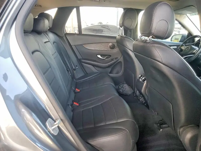 2016 MERCEDES-BENZ GLC 300  