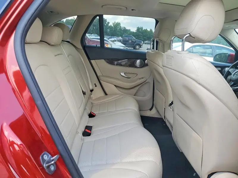 2019 MERCEDES-BENZ GLC 300  