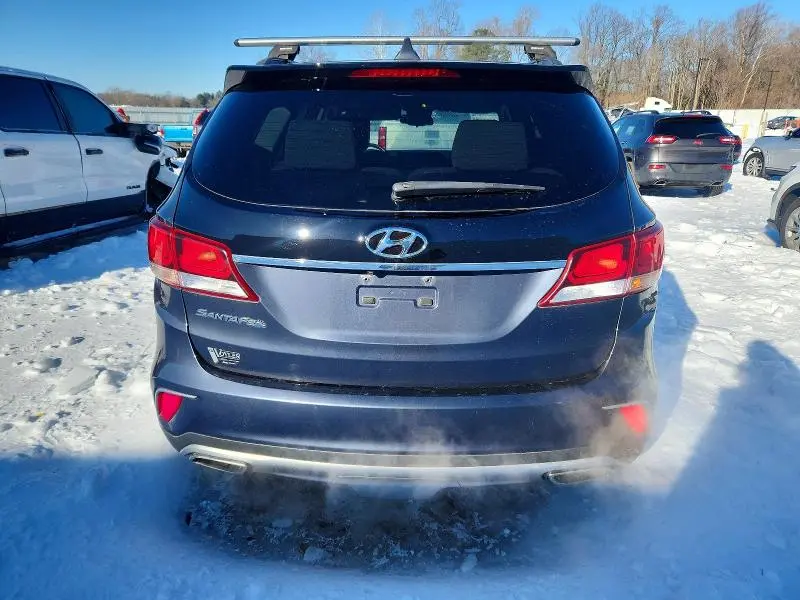 2017 HYUNDAI SANTA FE SE  