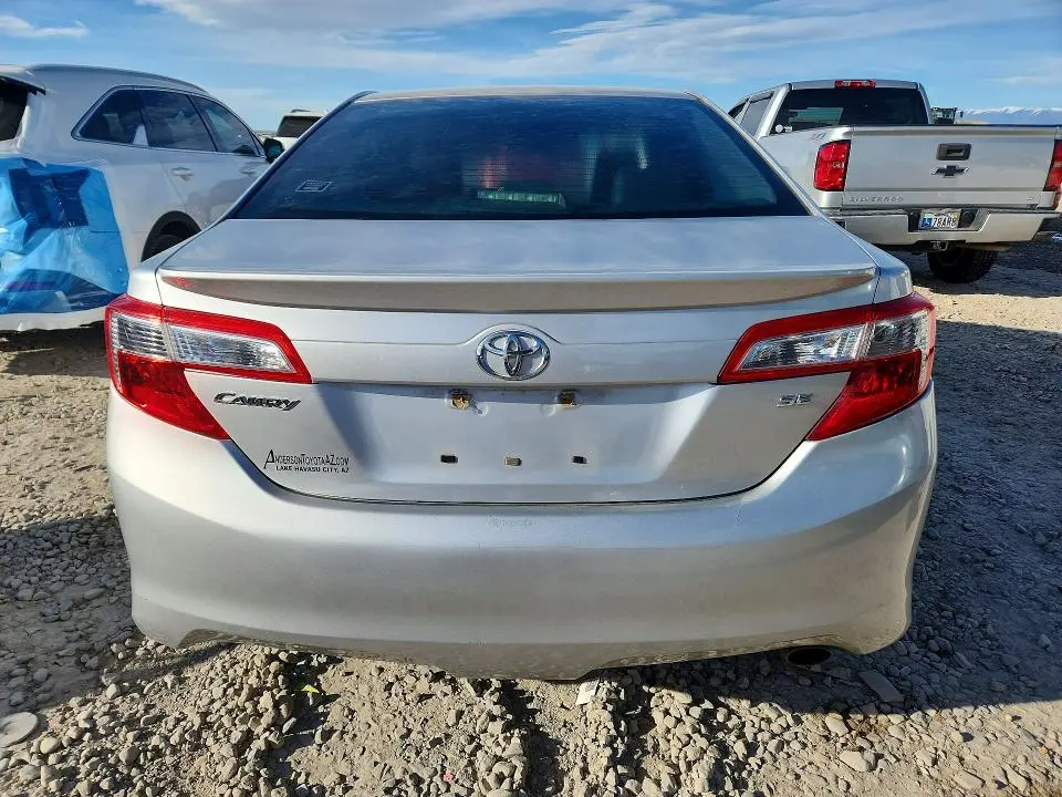 2012 TOYOTA CAMRY SE  