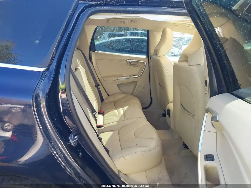2016 VOLVO XC60 T5 DRIVE-E PREMIER