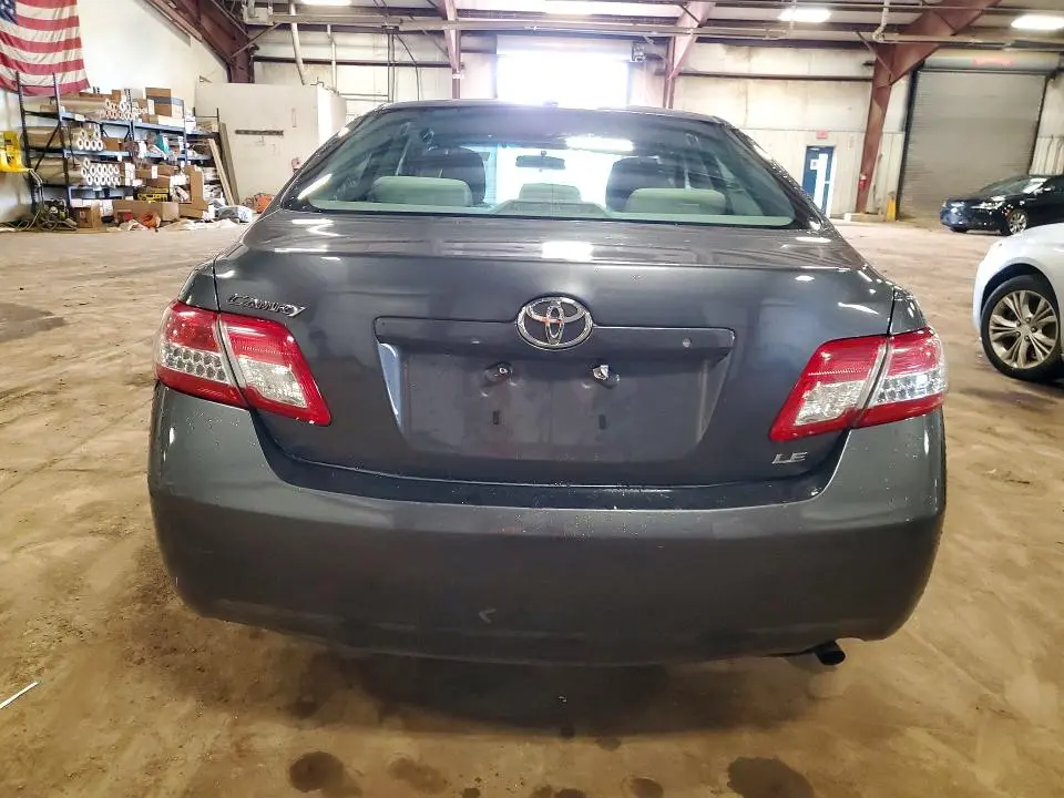 2010 TOYOTA CAMRY LE  
