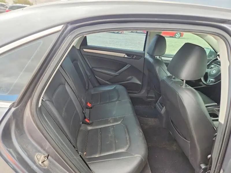 2014 VOLKSWAGEN PASSAT S  