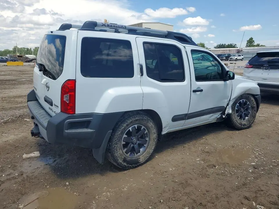 2015 NISSAN XTERRA PRO-4X  