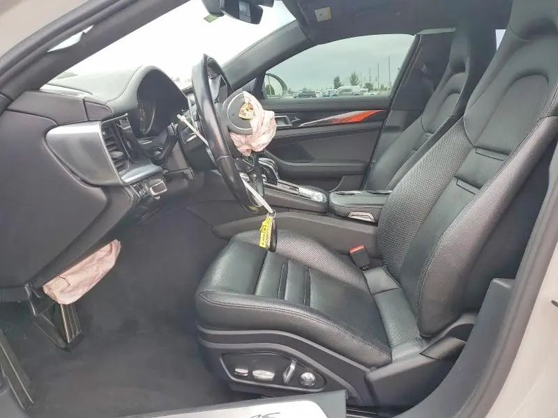 2018 PORSCHE PANAMERA 4S  