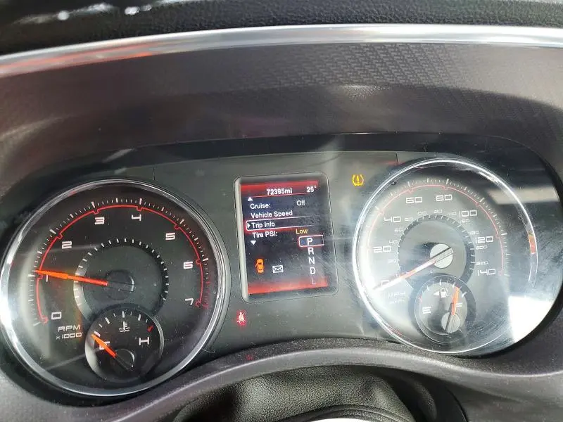 2014 DODGE CHARGER SE  