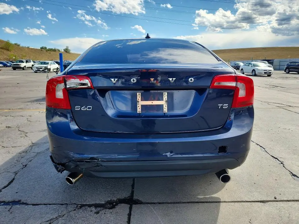 2013 VOLVO S60 T5  