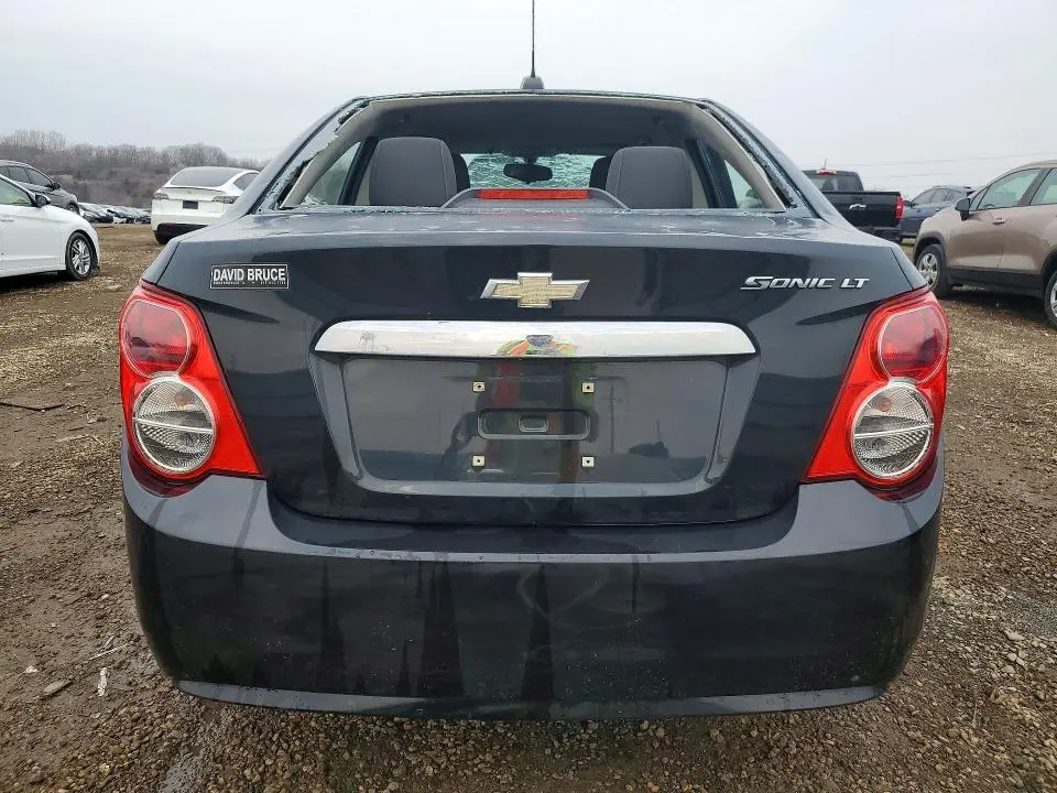 2015 CHEVROLET SONIC LT  