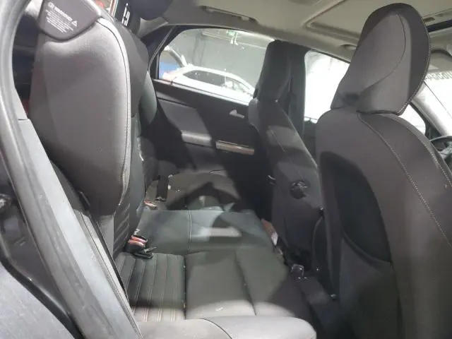 2010 VOLVO S40 2.4I