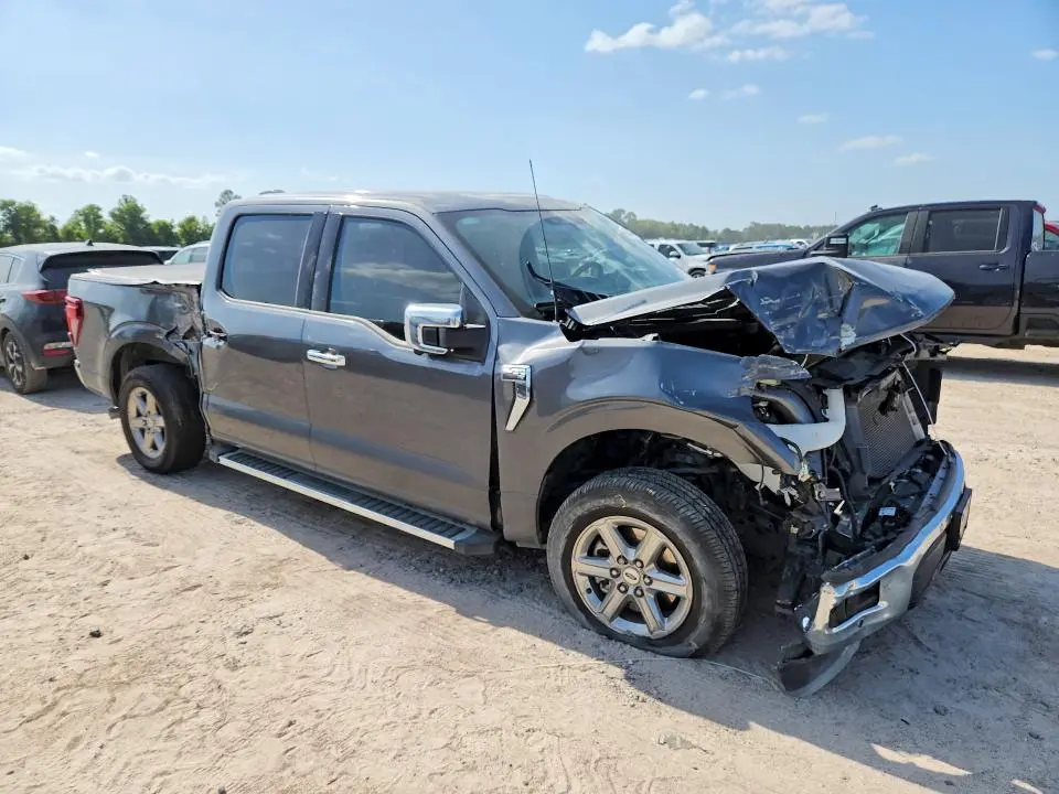 2024 FORD F150 XLT  
