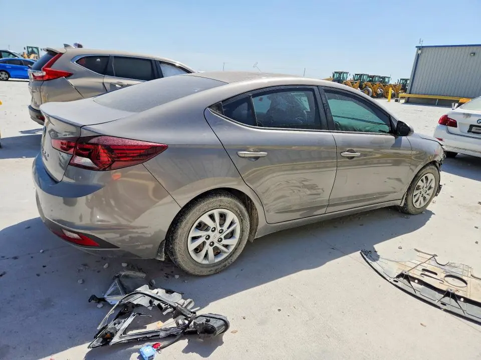 2020 HYUNDAI ELANTRA SE  