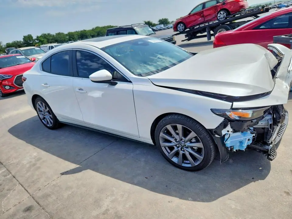 2025 MAZDA 3 PREFERRED  