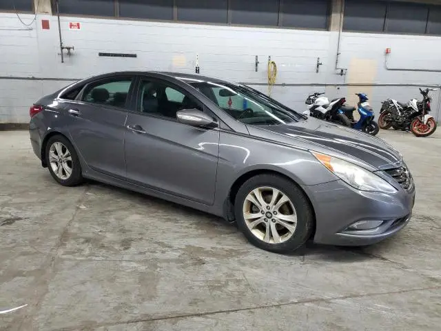 2011 HYUNDAI SONATA SE  