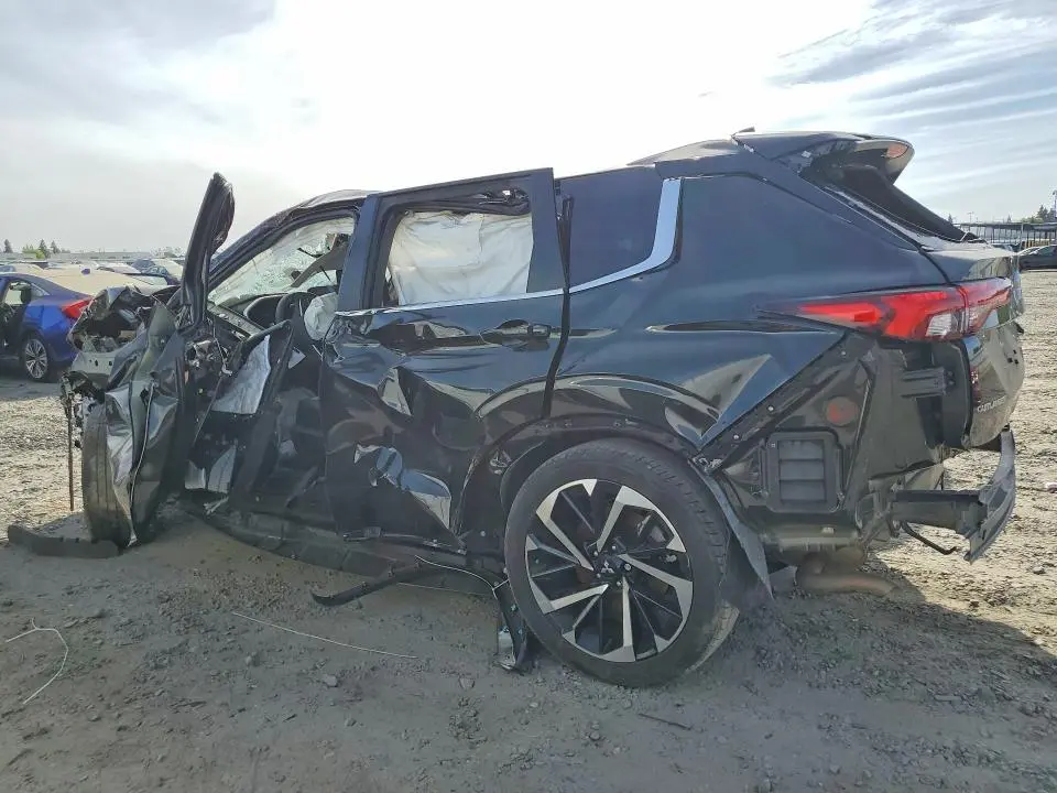 2024 MITSUBISHI OUTLANDER SE  