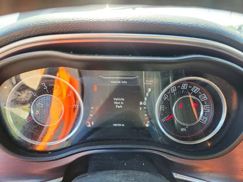 2015 DODGE CHALLENGER SXT  