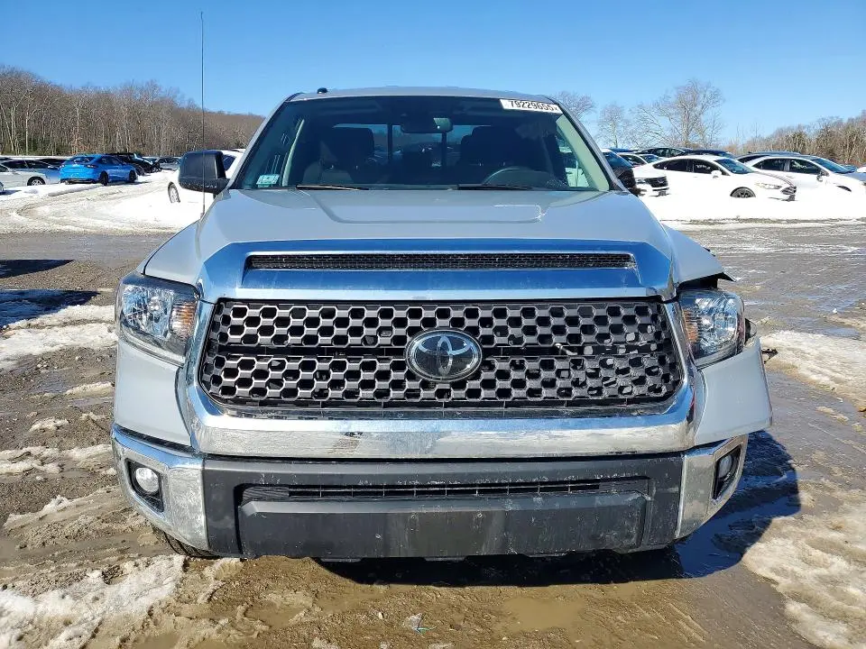 2019 TOYOTA TUNDRA SR5  