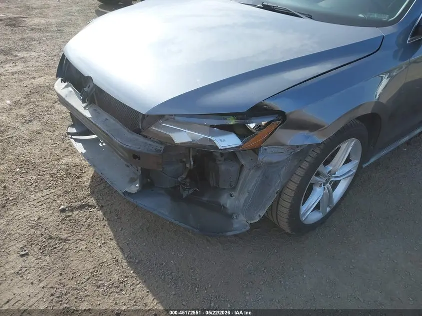 2015 VOLKSWAGEN PASSAT 2.0L TDI SE