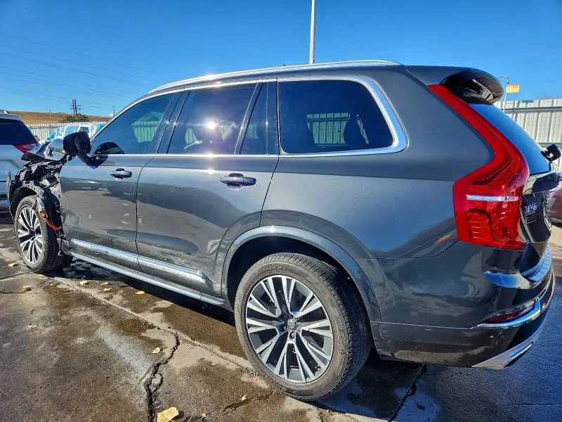 2021 VOLVO XC90 T8 RECHARGE MOMENTUM  