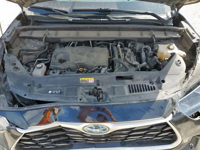 2021 TOYOTA HIGHLANDER HYBRID XLE  